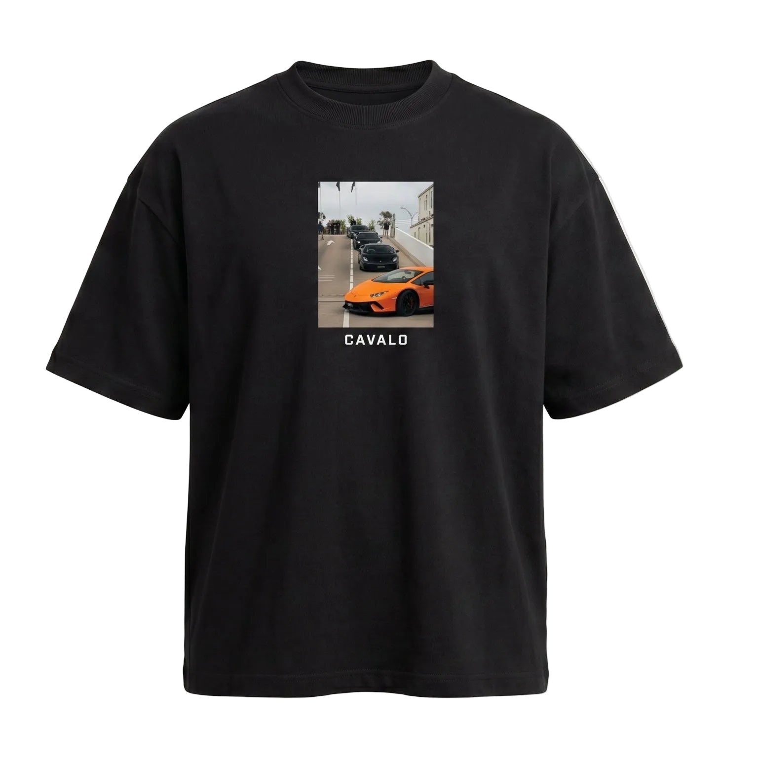 Black t-shirt with a graphic of a car and 'Cavalo' text below